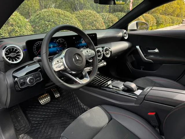 Mercedes-Benz CLA 2022 CLA 200 Four-door coupe interior photo 15