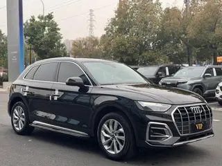 Audi Q5L 2023 40T Deluxe Elegant exterior photo 3