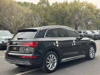 Audi Q5L 2023 40T Deluxe Elegant interior photo 11