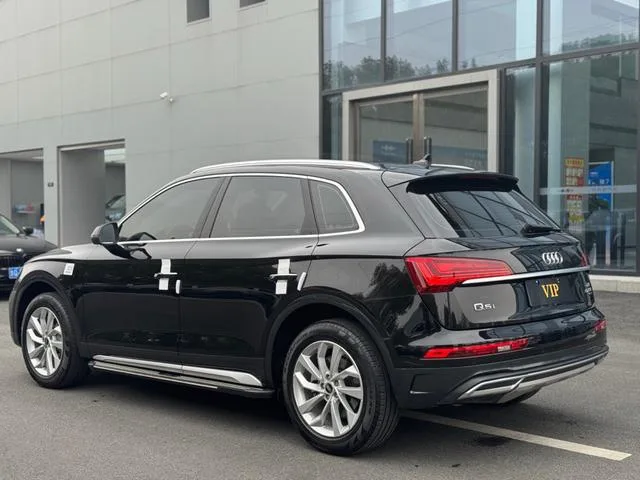 Audi Q5L 2023 40T Deluxe Elegant interior photo 12