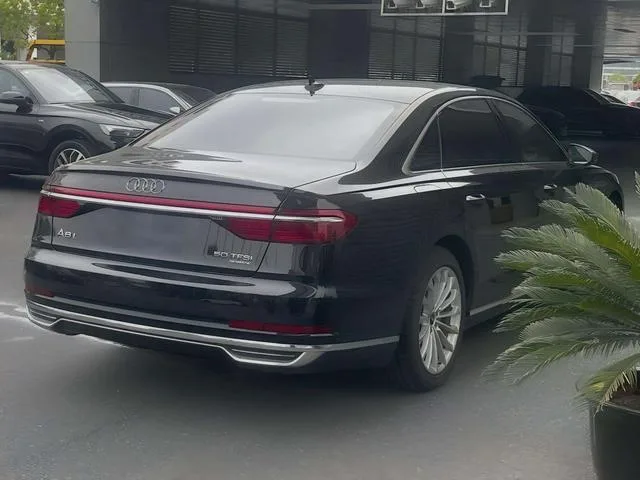 Audi A8 2021 A8L 50 TFSI quattro Comfortable exterior photo 5