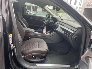 Audi A8 2021 A8L 50 TFSI quattro Comfortable interior photo 9