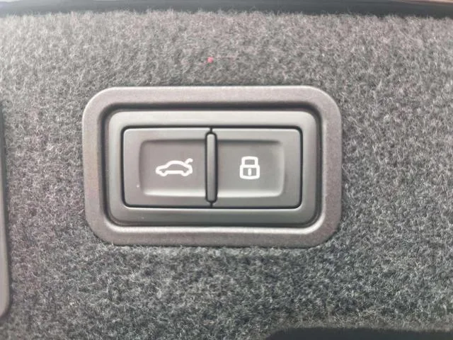 Audi A8 2021 A8L 50 TFSI quattro Comfortable interior photo 14