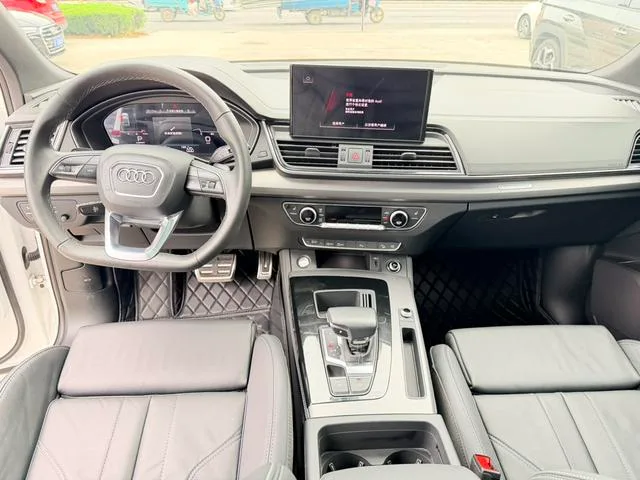 Audi Q5L Sportback 2023 40 TFSI Luxury type interior photo 12