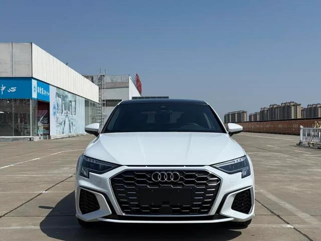 Audi A3 2023 Sportback 35 TFSI Модный спортивный тип экстерьер фото 2