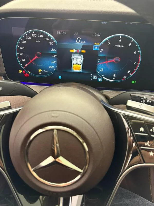 Mercedes-Benz E-Class 2022 Restyling E 260 L Passenger car interior photo 13