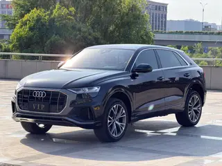 Audi Q8 2021 55 TFSI Deluxe Dynamic
