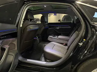 Audi A8 2022 A8L 50 TFSI quattro Comfort Collection Edition interior photo 9