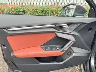 Audi A3 2025 A3L Limousine 35 TFSI Tipo exclusivo Flying Spur interior foto 11