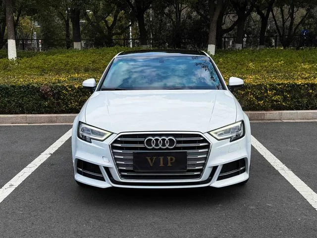 Audi A3 2020 Limousine 35 TFSI Fashionable Country VI exterior photo 2