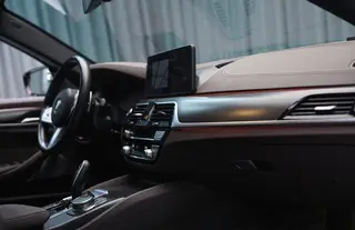 BMW 5 Series 2023 530Li Administrative M Sports suit exterior photo 5