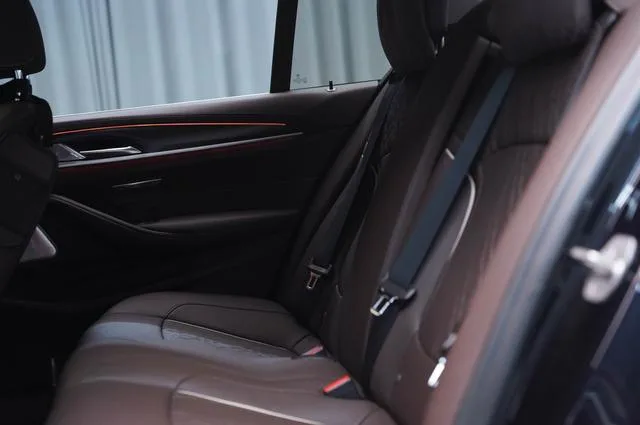 BMW 5 Series 2023 530Li Administrative M Sports suit interior photo 6