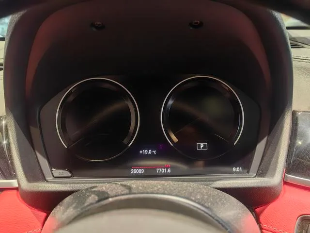 BMW X2 2020 sDrive25i Leading Type M Sports suit interior photo 16