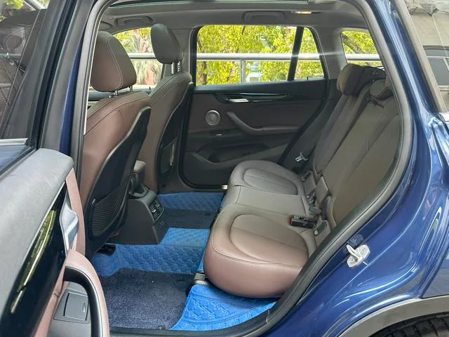 BMW X1 2021 sDrive20Li Premium Class exterior photo 4