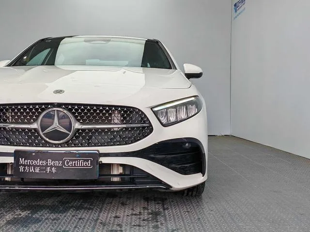 Mercedes-Benz A-Class 2024 A 200 L Fashion Edition interior photo 19
