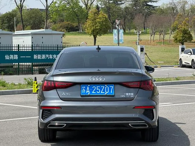 Audi A3 2024 A3L Limousine 35 TFSI Movimiento agresivo interior foto 18