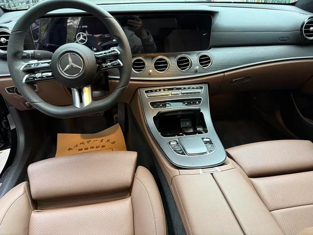 Mercedes-Benz E-Class 2022 Restyling E 300 L Luxury type sports car interior photo 7