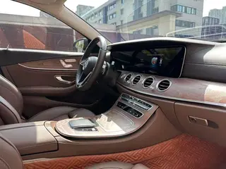 Mercedes-Benz E-Class 2022 Deuxième lifting E 300 L Type de luxe Voiture extérieur photo 7