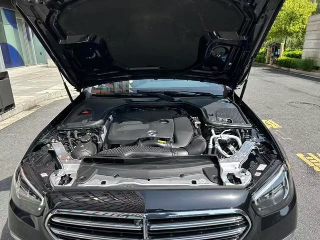 Mercedes-Benz E-Class 2022 Deuxième lifting E 300 L Type de luxe Voiture intérieur photo 9