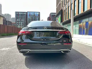 Mercedes-Benz E-Class 2022 Deuxième lifting E 300 L Type de luxe Voiture intérieur photo 13