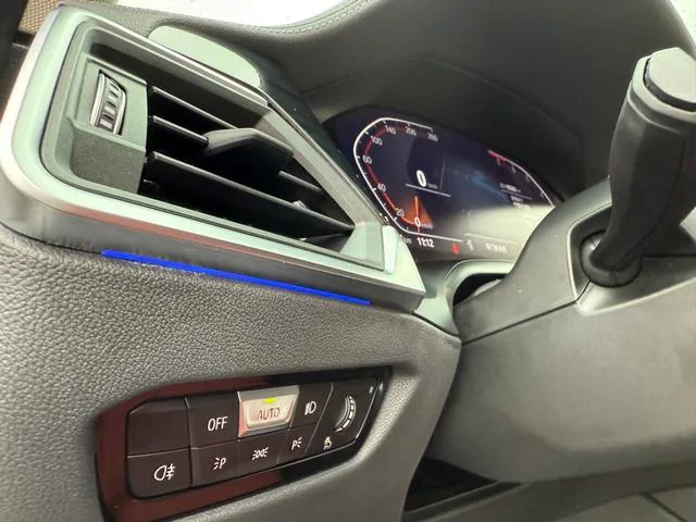 BMW 3 Series 2022 Restyling 325Li M Sports Night Suit interior photo 16