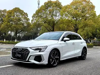 Audi A3 2023 Модификация Sportback 35 TFSI Модный спортивный тип