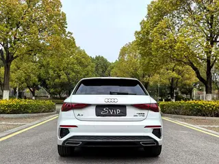 Audi A3 2023 Restyling Sportback 35 TFSI Fashion Sport interior photo 13