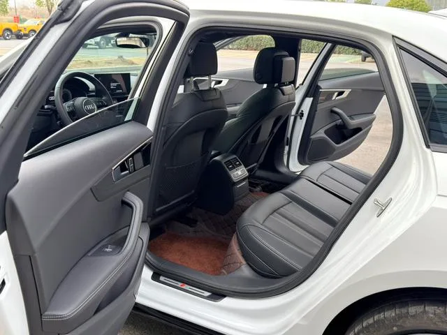 Audi A4L 2024 40 TFSI Type de luxe dynamique intérieur photo 13