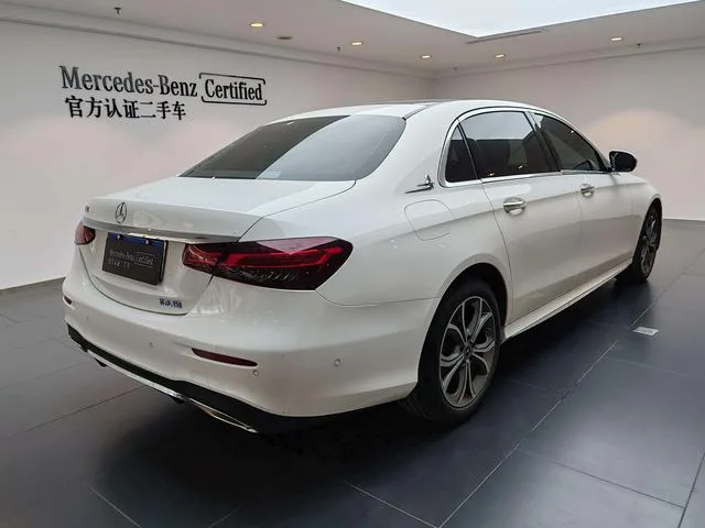 Mercedes-Benz E-Class 2023 E 300 L Fashionable sports car exterior photo 5