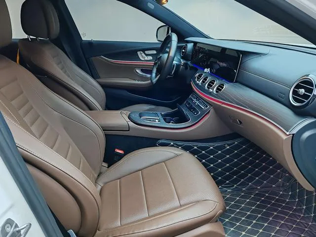 Mercedes-Benz E-Class 2023 E 300 L Fashionable sports car interior photo 12