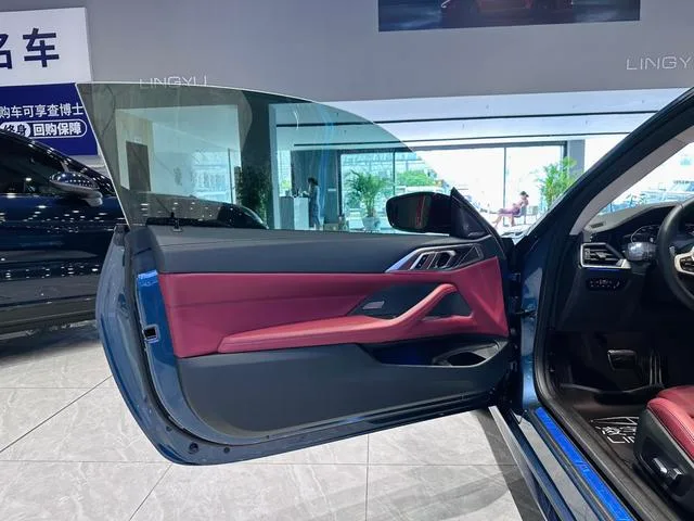 BMW 4 Series 2022 425i M Sports suit interior photo 16