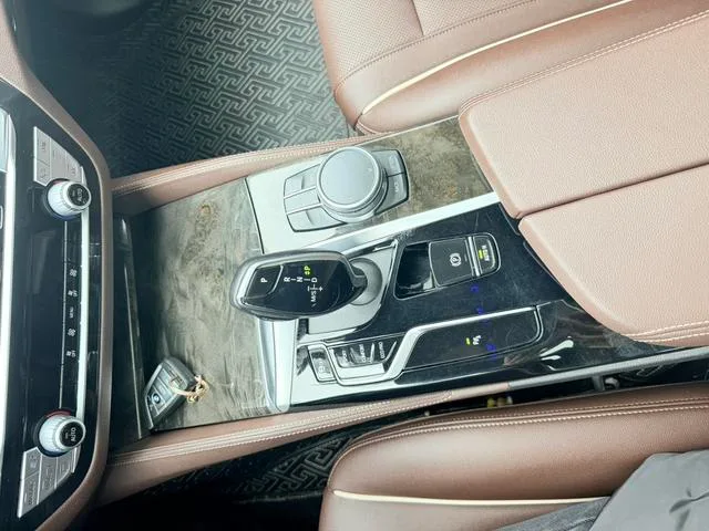 BMW 5 Series 2021 525Li M Conjunto deportivo exterior foto 8