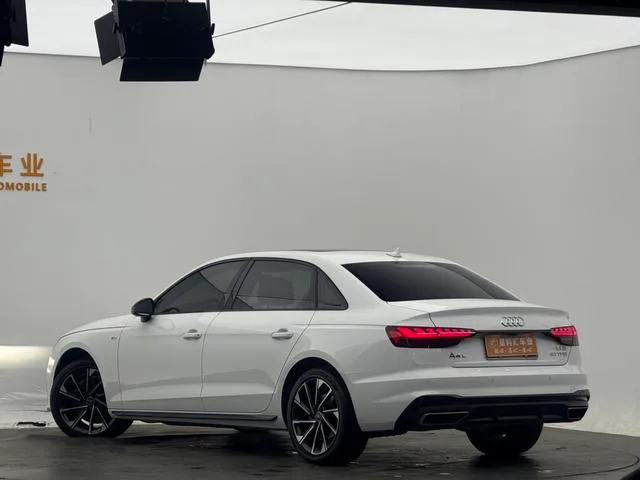 Audi A4L 2023 40 TFSI Deluxe Dynamic interior photo 13