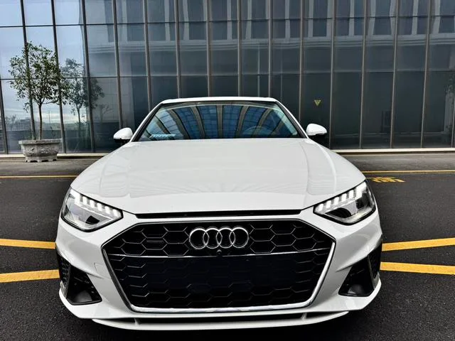 Audi A4L 2020 40 TFSI Deluxe dinámico exterior foto 2