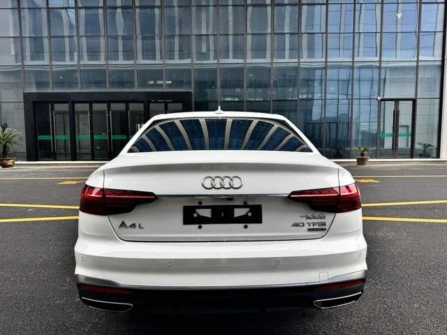 Audi A4L 2020 40 TFSI Deluxe dinámico exterior foto 5