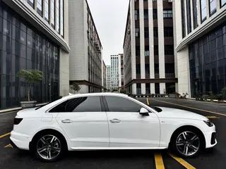 Audi A4L 2020 40 TFSI Deluxe dinámico exterior foto 8