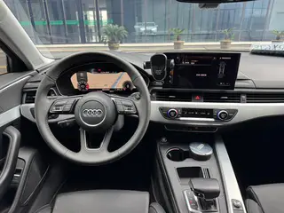 Audi A4L 2020 40 TFSI Deluxe dinámico interior foto 10