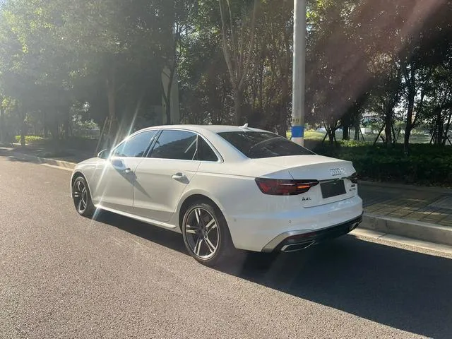 Audi A5 2023 Sportback 40 TFSI Mode dynamique intérieur photo 6