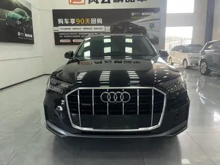 Audi Q7 2021 45 TFSI quattro S line Sporty exterior photo 2