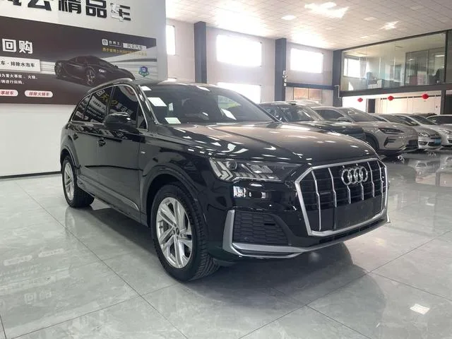 Audi Q7 2021 45 TFSI quattro S line Sporty exterior photo 3