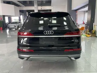 Audi Q7 2021 45 TFSI quattro S line Sporty exterior photo 5