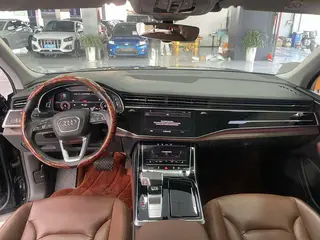 Audi Q7 2021 45 TFSI quattro S line Sporty interior photo 11