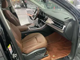 Audi Q7 2021 45 TFSI quattro S line Sporty interior photo 17