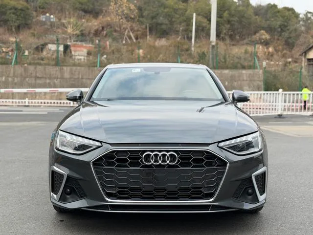 Audi A4L 2020 40 TFSI Fashion dynamic type exterior photo 2