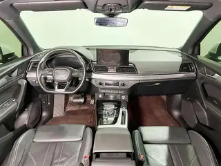 Audi Q5L Sportback 2021 40 TFSI Fashionable interior photo 9
