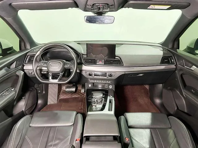 Audi Q5L Sportback 2021 40 TFSI Fashionable interior photo 9