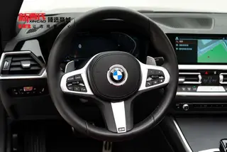 BMW 4 Series 2022 425i Convertible M Sports suit interior photo 15