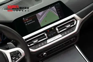 BMW 4 Series 2022 425i Convertible M Sports suit interior photo 17