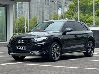Audi Q5L Sportback 2022 40 TFSI RS Kit Type de vitesse de combustion