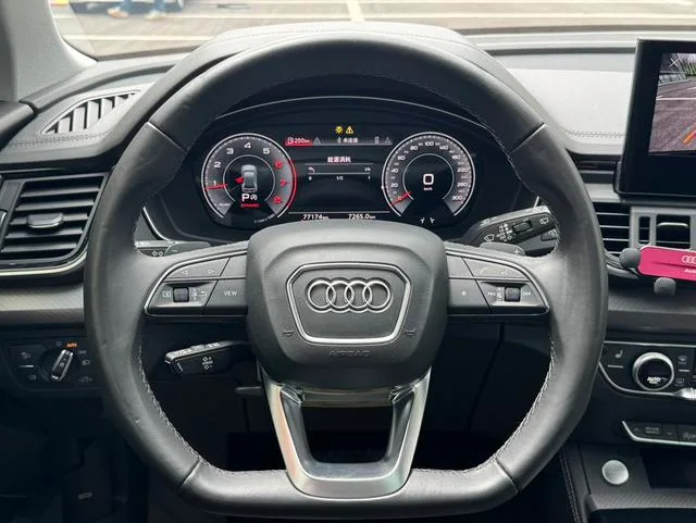 Audi Q5L Sportback 2022 40 TFSI RS Kit Burn Rate Type interior photo 10